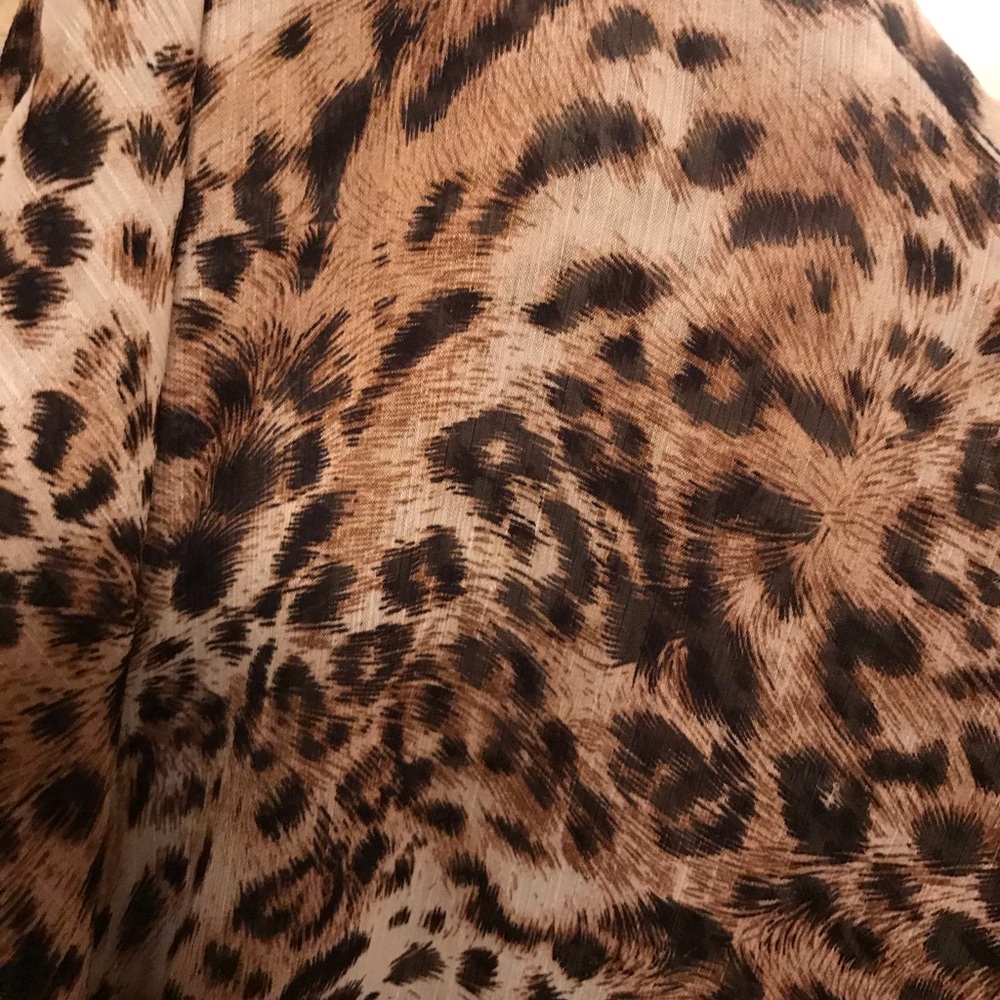 Cheetah blouse - Picture 3 of 4